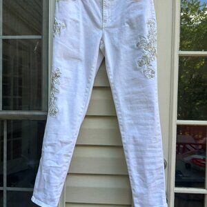 White House Black Market (WHBM) Skinny Ankle Silver Flower Embroidered Jeans Sz4